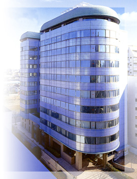 ひかり税理士法人の所在地である博多八重洲ビルの外観写真。
